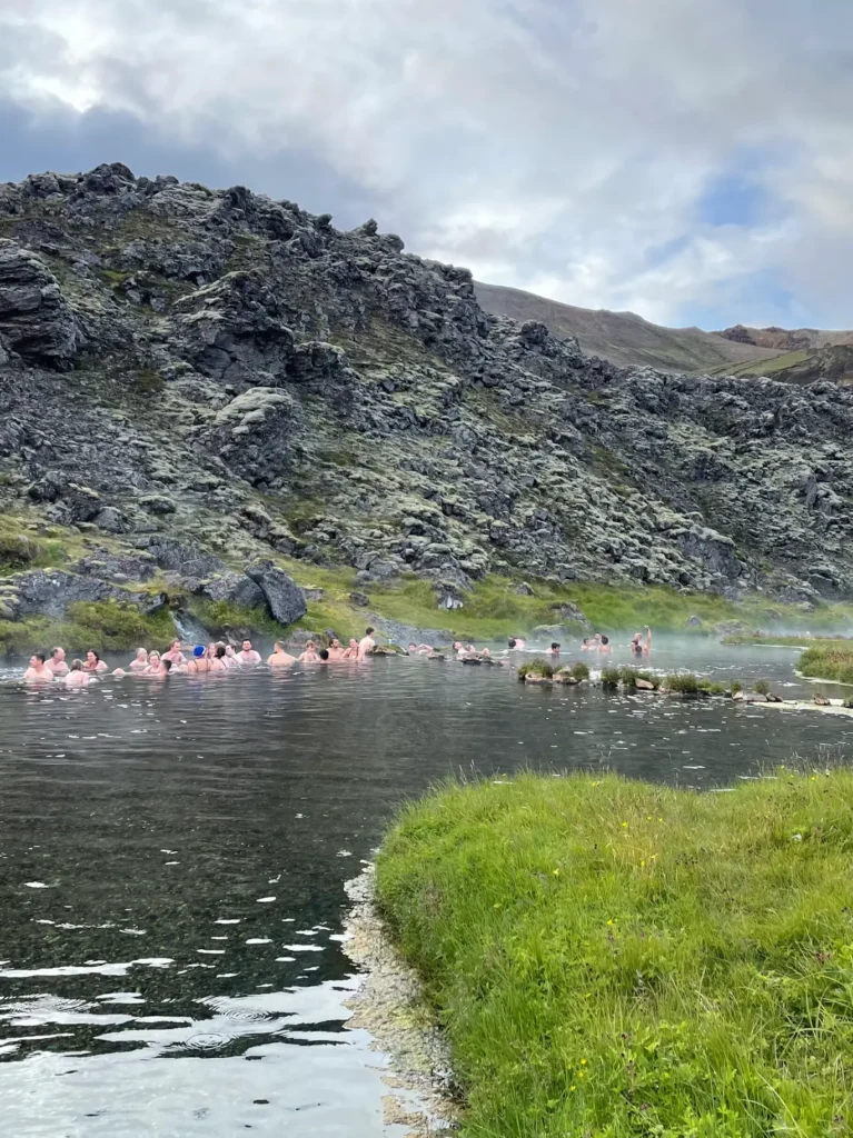 YOUR GUIDE TO VISITING THE LANDMANNALAUGAR HOT SPRING